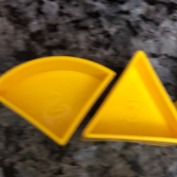 Tupperware Shape-O-Ball - Picture 5 of 8